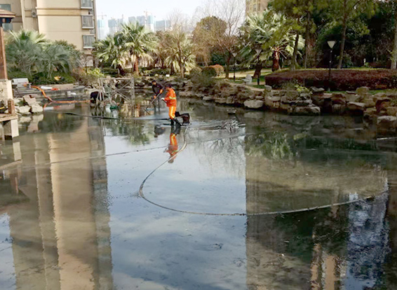 盘锦景观池淤泥清理